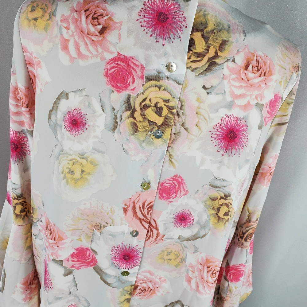 💥Just In💥 Catherine's Button-Back Medium - Picture 5 of 6